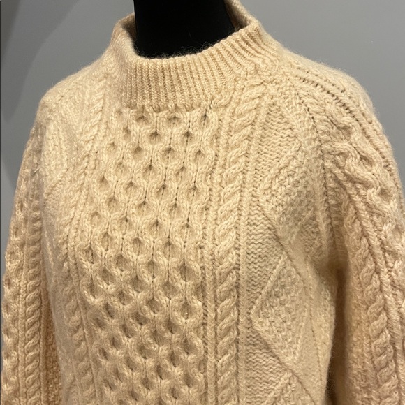 Cozy Cream Cable Knit Sweater vintage warm - Picture 2 of 3